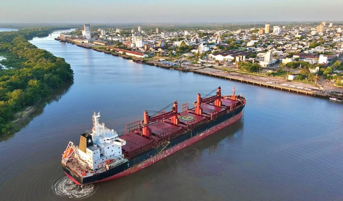 Entre Ríos concentró el 89% del transporte fluvial de granos del país durante 2025
