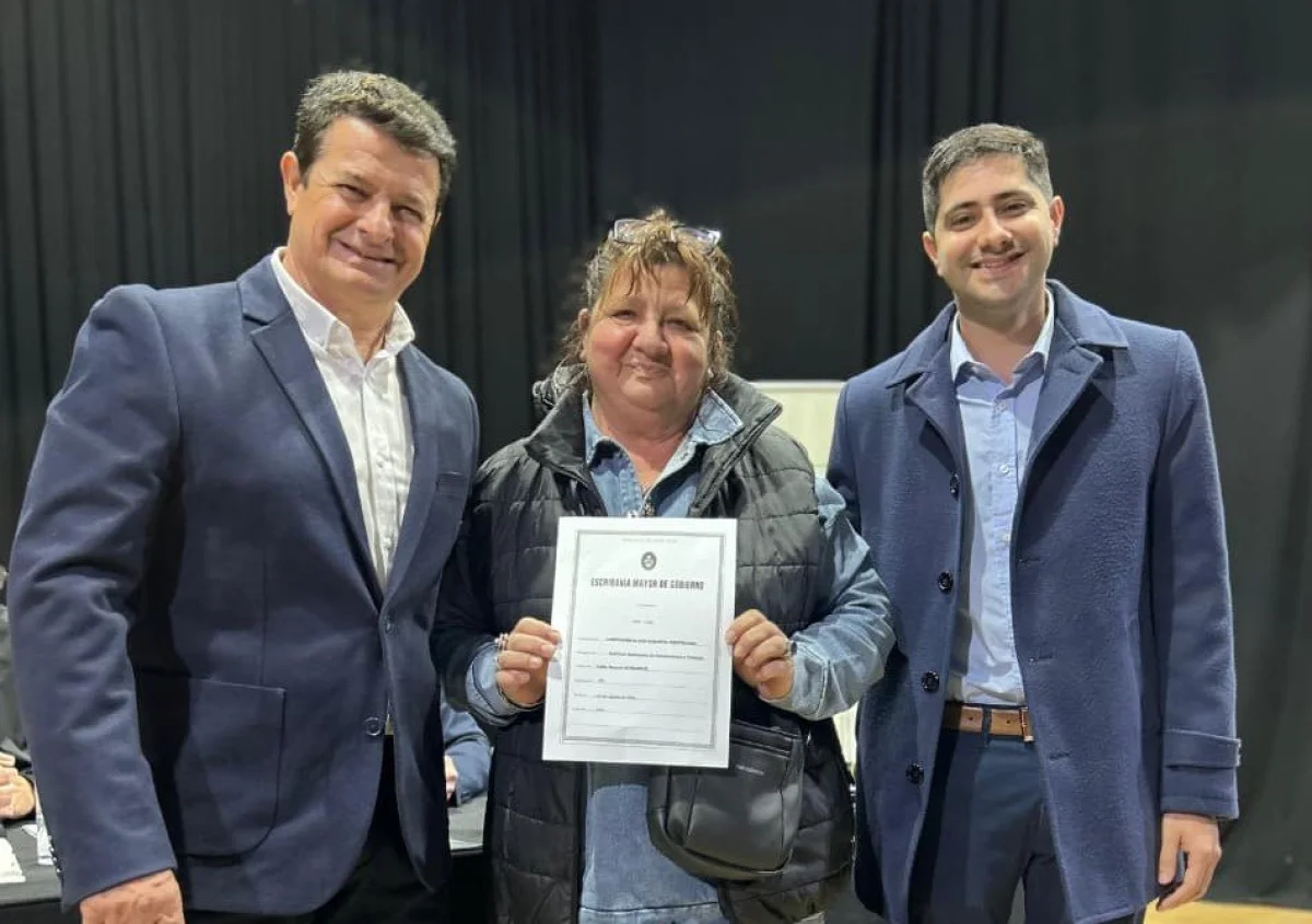 Más de 60 familias recibieron la escritura de su vivienda del IAPV