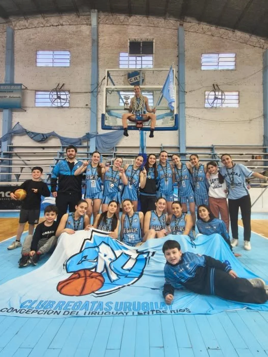 Regatas Uruguay se consagró campeón nacional U17 femenino