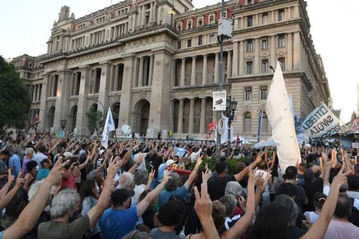 Concepción del Uruguay también se manifiesta contra el fallo de la Corte Suprema que habilita la extranjerización de la tierra